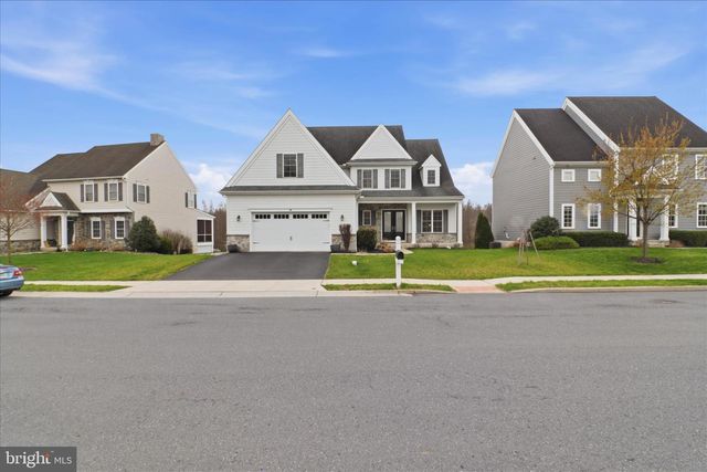 674 INTEGRITY DR, Lititz, PA 17543