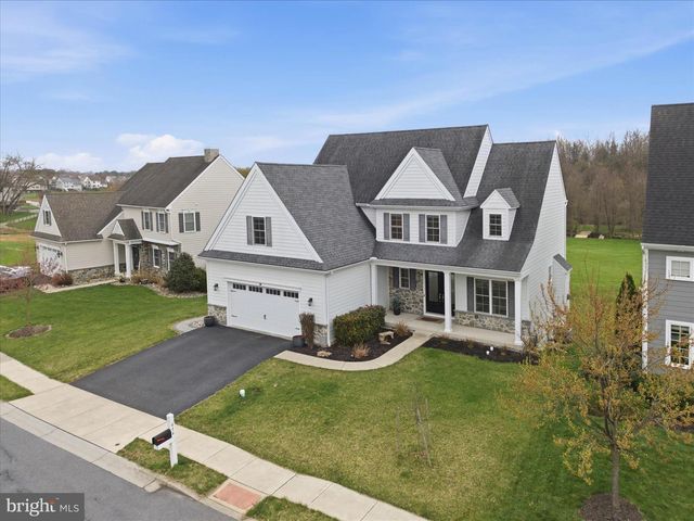 674 INTEGRITY DR, Lititz, PA 17543