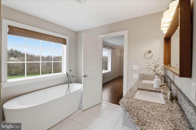 674 INTEGRITY DR, Lititz, PA 17543