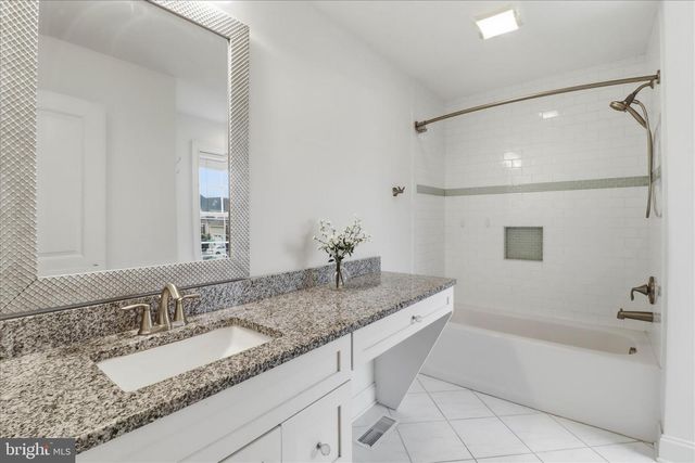 674 INTEGRITY DR, Lititz, PA 17543