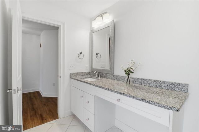 674 INTEGRITY DR, Lititz, PA 17543