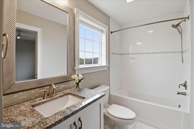 674 INTEGRITY DR, Lititz, PA 17543