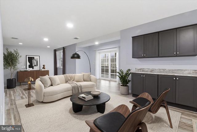 674 INTEGRITY DR, Lititz, PA 17543