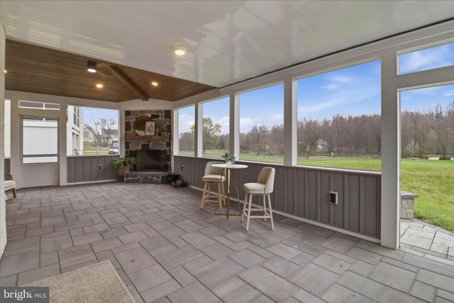 674 INTEGRITY DR, Lititz, PA 17543