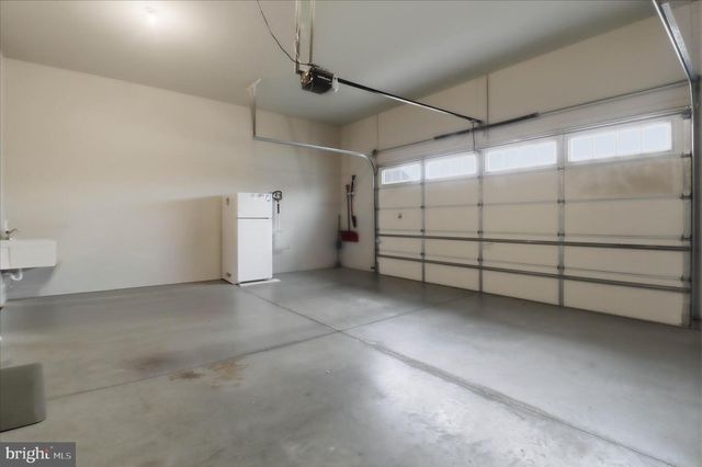 674 INTEGRITY DR, Lititz, PA 17543