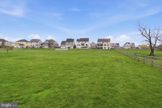 674 INTEGRITY DR, Lititz, PA 17543