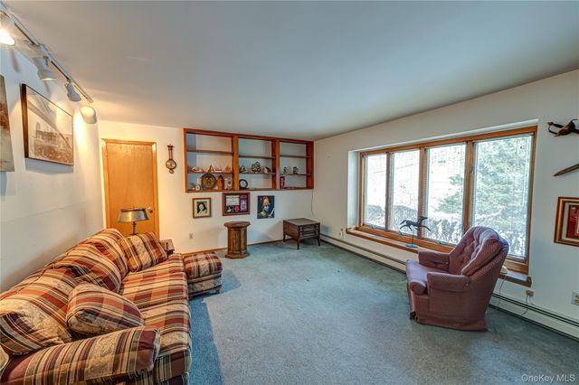 146 Crystal Brook Hollow Road, Port Jefferson, NY 11777