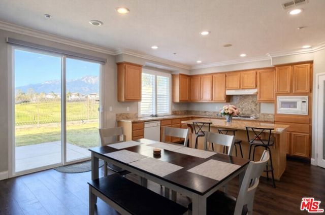 6228 S Kingsmill Court, Fontana, CA 92336