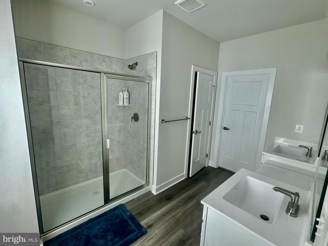 42548 INVERGORDON TER, Sterling, VA 20166