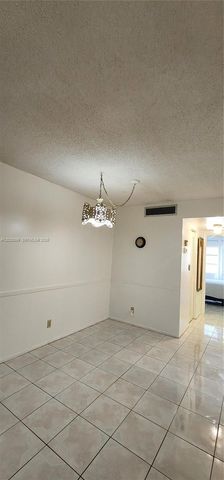 3061 NW 47th Ter 132C, Lauderdale Lakes, FL 33313