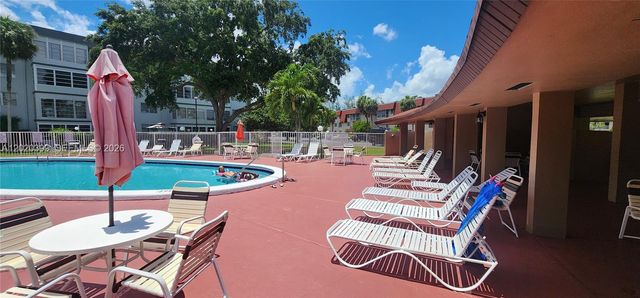 3061 NW 47th Ter 132C, Lauderdale Lakes, FL 33313