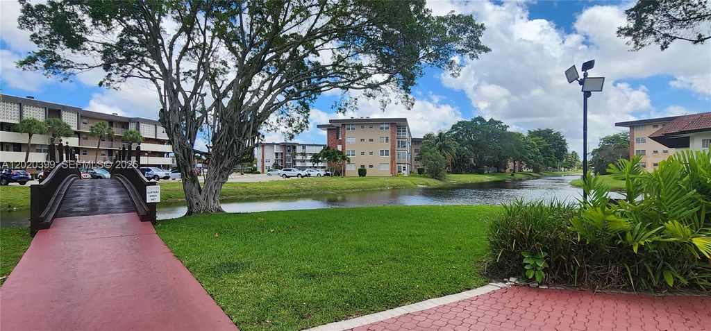 3061 NW 47th Ter 132C, Lauderdale Lakes, FL 33313