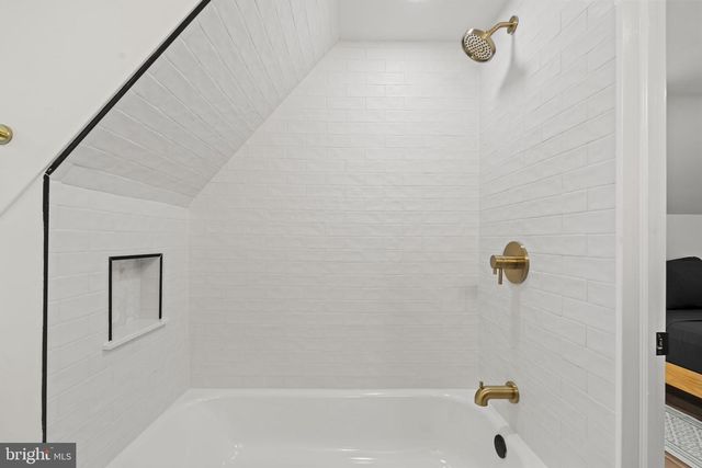 5320 WYNNEFIELD AVE, Philadelphia, PA 19131