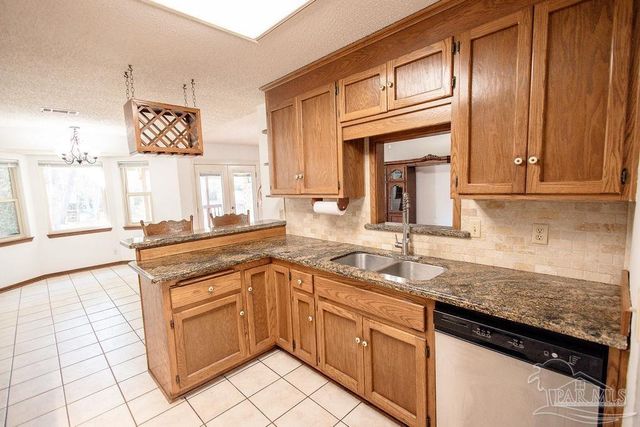 3495 Chief Mate Dr, Pensacola, FL 32506