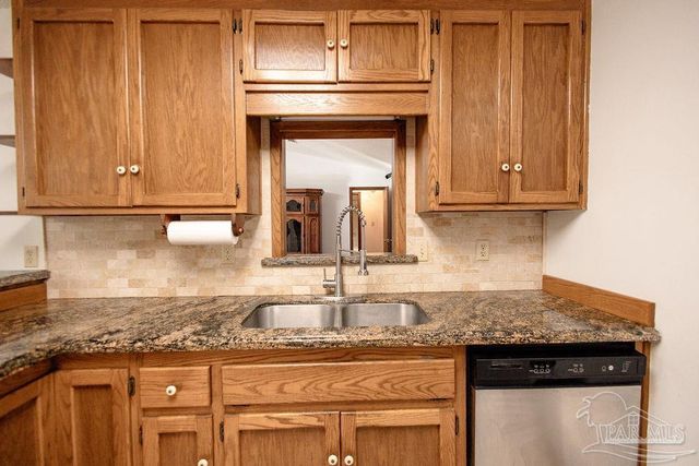 3495 Chief Mate Dr, Pensacola, FL 32506