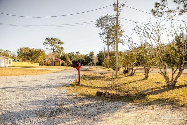 3495 Chief Mate Dr, Pensacola, FL 32506