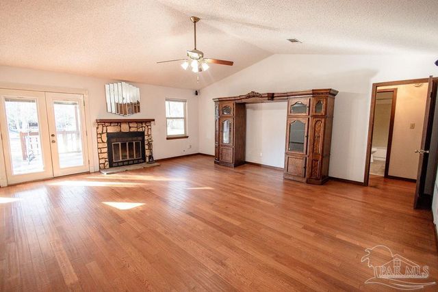 3495 Chief Mate Dr, Pensacola, FL 32506