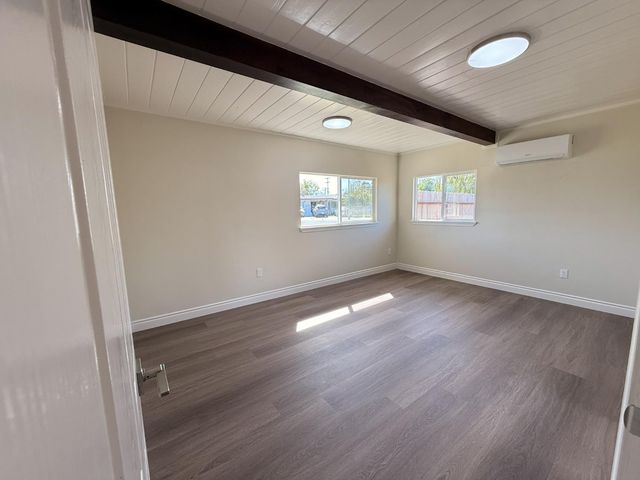 1633 Kazmir Ct, Modesto, CA 95351