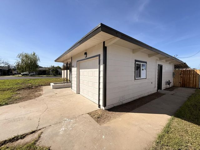 1633 Kazmir Ct, Modesto, CA 95351