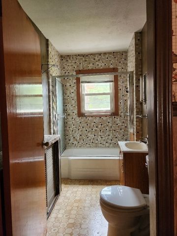 81 King St, Nashua, NH 03060