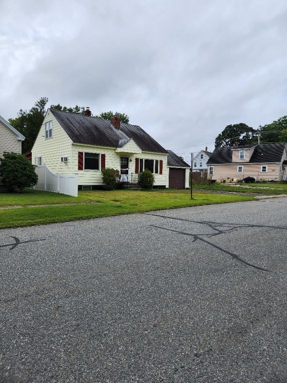 81 King St, Nashua, NH 03060