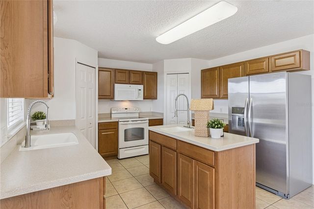 15519 WILLET COURT, Mascotte, FL 34753