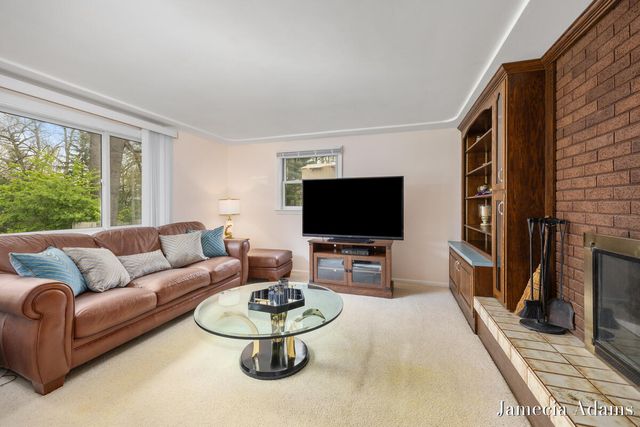 4726 Poinsettia Avenue Se, City Of Kentwood, MI 49508
