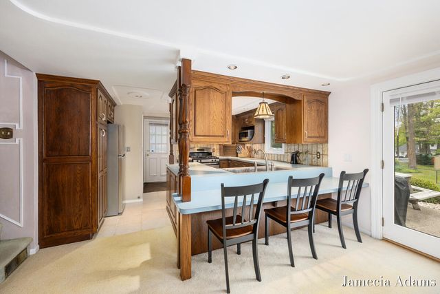4726 Poinsettia Avenue Se, City Of Kentwood, MI 49508