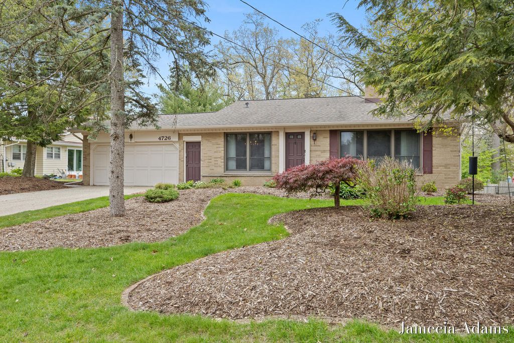 4726 Poinsettia Avenue Se, City Of Kentwood, MI 49508