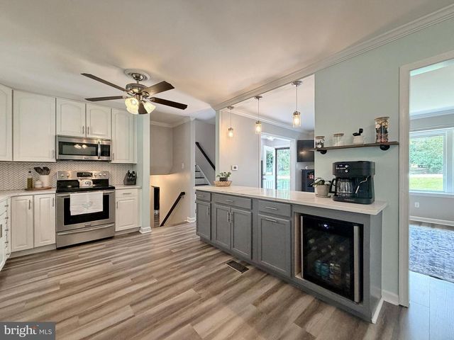10372 ANDREA LN, La Plata, MD 20646