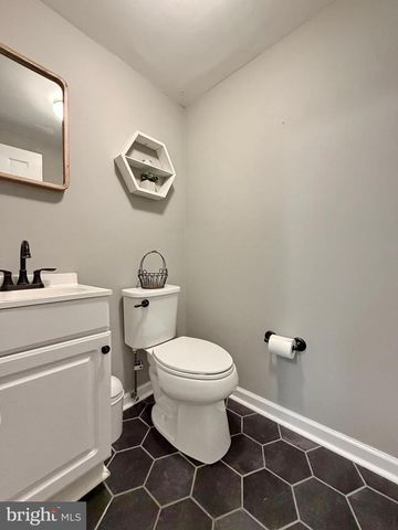 10372 ANDREA LN, La Plata, MD 20646