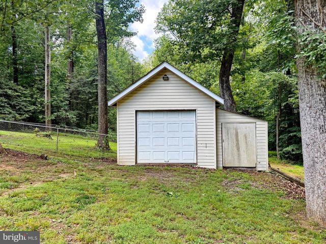 10372 ANDREA LN, La Plata, MD 20646