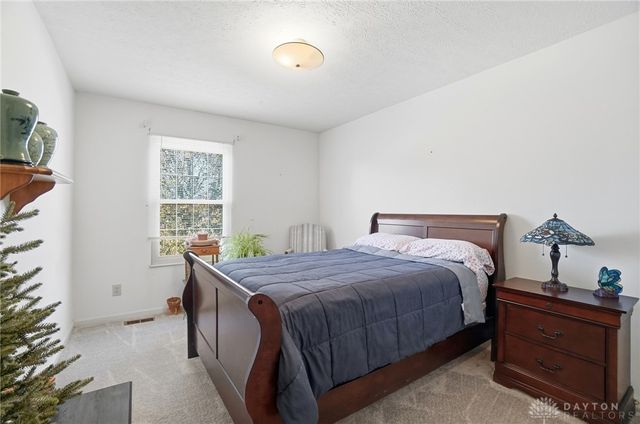 40 Turnberry Court, Springboro, OH 45066