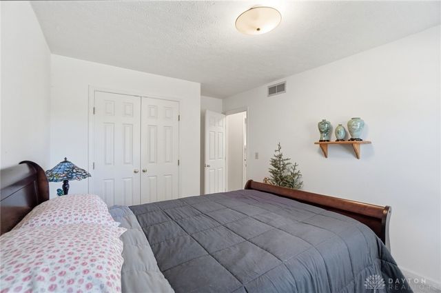 40 Turnberry Court, Springboro, OH 45066