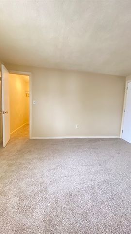 72 Mudge St 15, Lynn, MA 01904