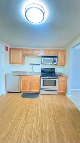 72 Mudge St 15, Lynn, MA 01904