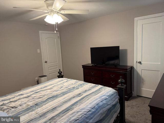 444 WESTMONT DR, Collingdale, PA 19023
