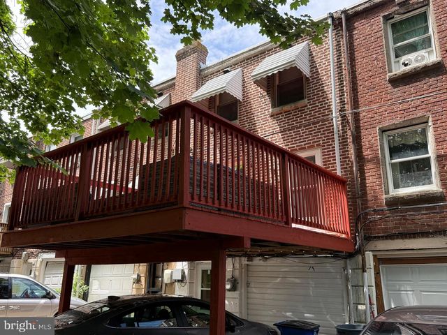 444 WESTMONT DR, Collingdale, PA 19023