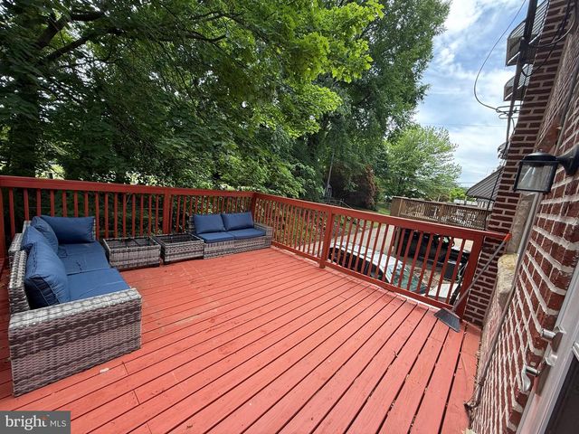 444 WESTMONT DR, Collingdale, PA 19023