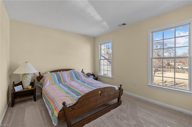 4600 Davids Mill DR, Chesapeake, VA 23321