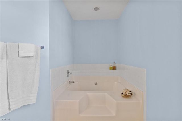 4600 Davids Mill DR, Chesapeake, VA 23321