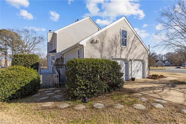 4600 Davids Mill DR, Chesapeake, VA 23321