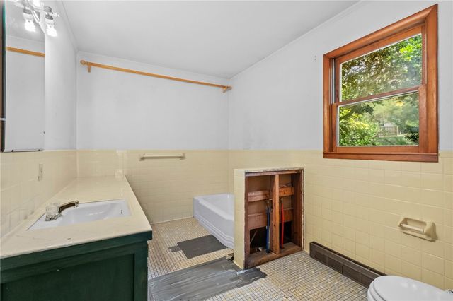 48 White Street, Eureka Springs, AR 72632