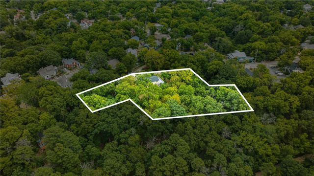 48 White Street, Eureka Springs, AR 72632