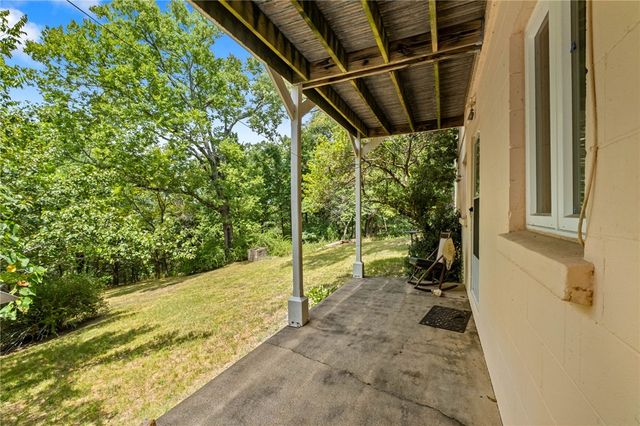 48 White Street, Eureka Springs, AR 72632