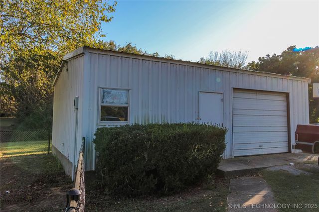 7241 Myall, Lone Grove, OK 73401