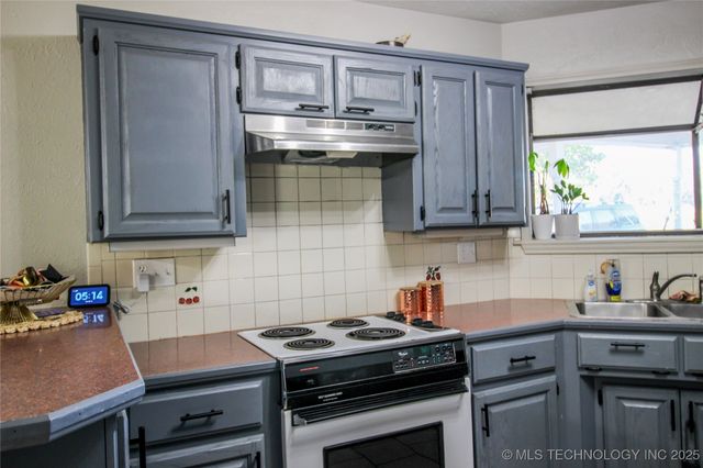 7241 Myall, Lone Grove, OK 73401