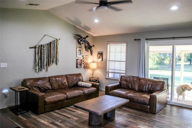 7241 Myall, Lone Grove, OK 73401