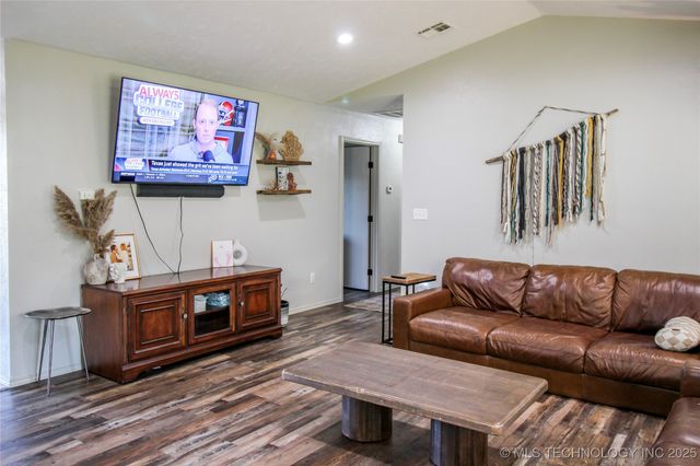 7241 Myall, Lone Grove, OK 73401