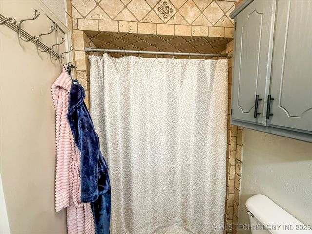 7241 Myall, Lone Grove, OK 73401